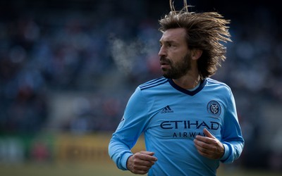 天行电竞快讯-凯恩头球破门霸气庆祝